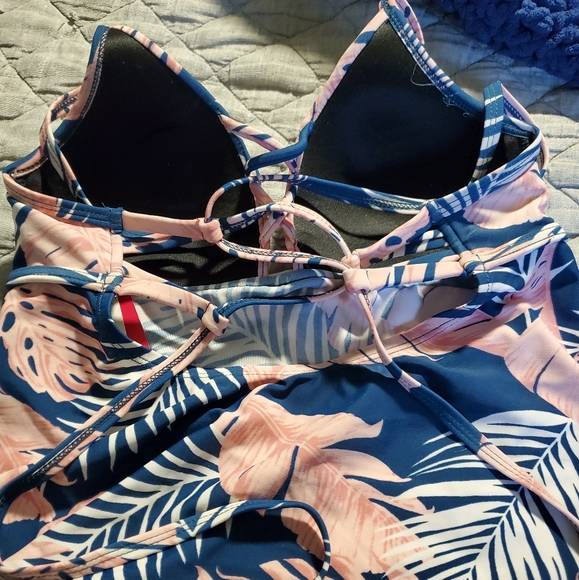 🆕️Bathing suit tankini NWT - Picture 2 of 6